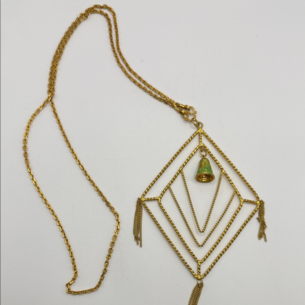 Vintage 60’s Elegant Gold Necklace with Green Accent